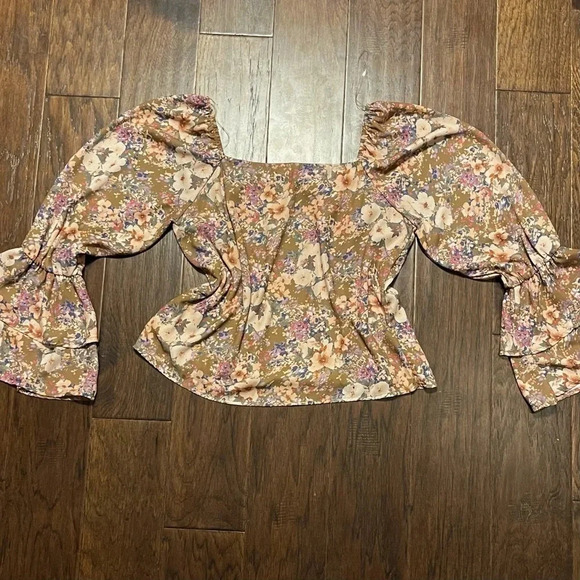 Peach Love Floral Boho Long Bell Sleeve Flowy Blouse Top - Picture 4 of 11